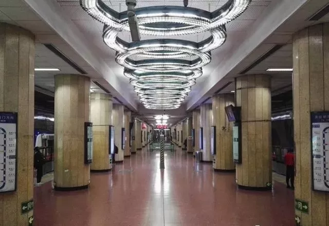 东四十条地铁站10/10地铁2号线的东四十条地铁站,地下建筑面积达2.