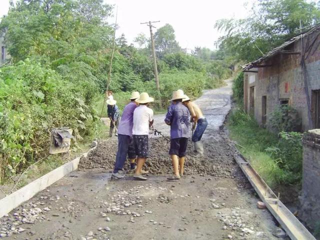 「墅图网」2018农村建设修路占地补贴,看看一亩地能补