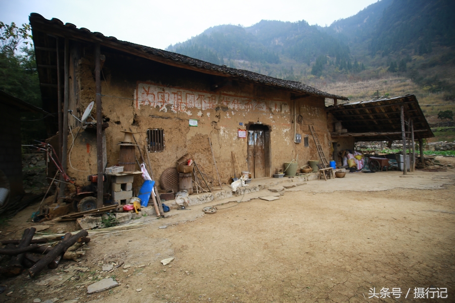 宜昌有多少人口_汉宜铁路开通 宜昌东站迎首批乘客