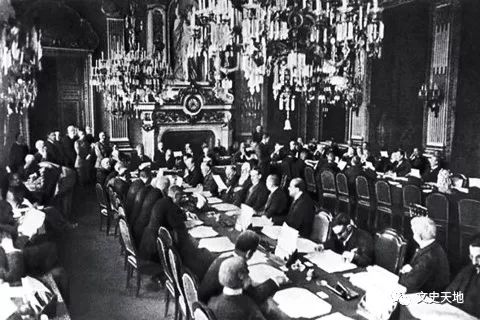 1919年,巴黎和会会场
