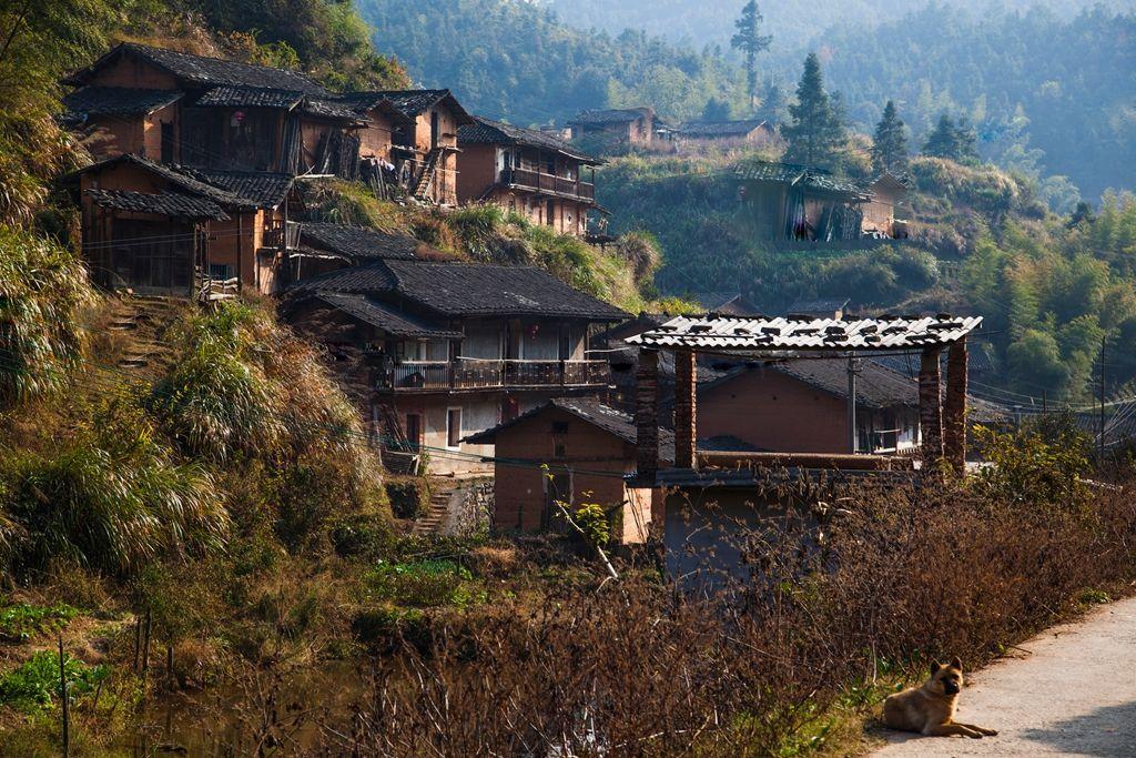 巴藏镇后背山村多少人口_贵州巴平村山村图片