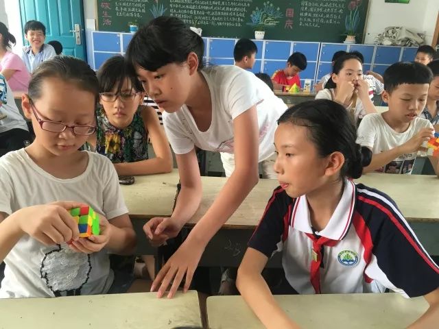 她来自院桥实验小学与快乐课程一起成长