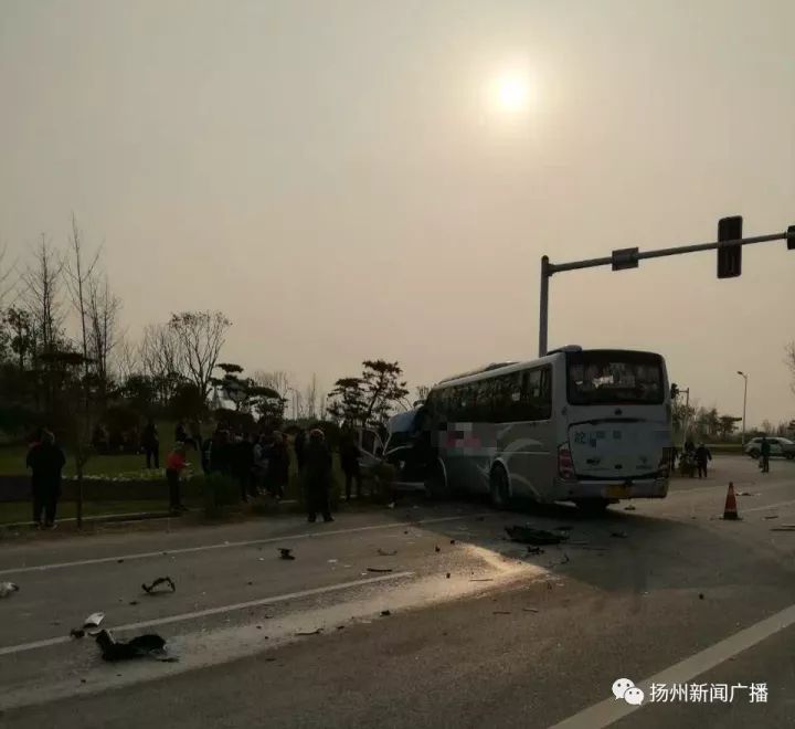 扬州一小孩放学回家遇车祸,遭大巴车碾压不幸身亡!