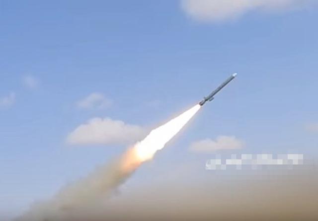 胡塞武装发射伊朗版战斧巡航导弹,还好故障否则酿成大