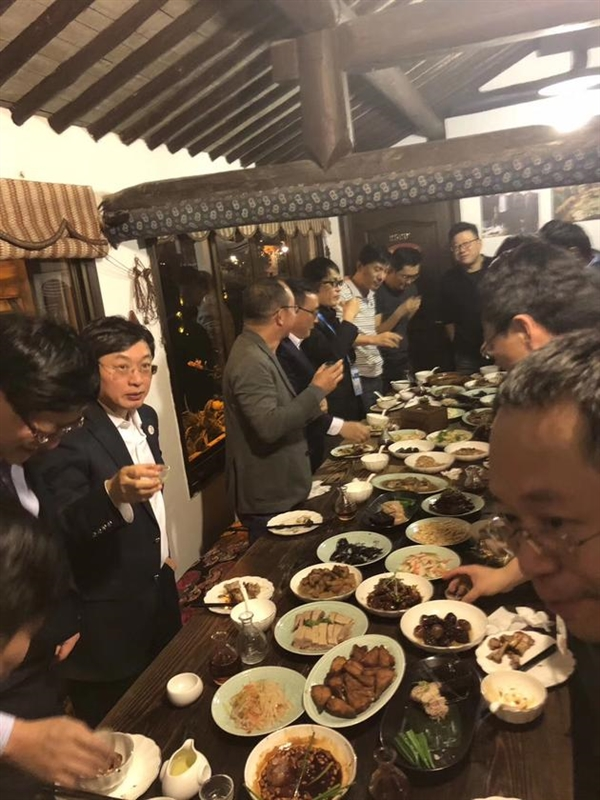 互联网饭局的新使命丁磊晚宴东兴饭局意欲何为