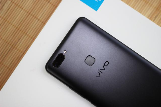 vivo x20 plus评测,ai加持,进化完全的全面屏手机!