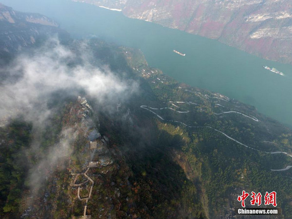 航拍三峡库区蓄水后白帝城变美丽岛屿