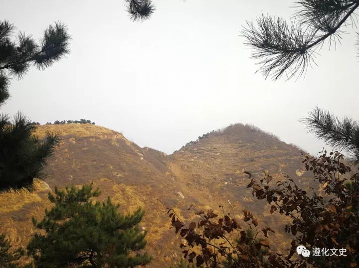 《遵化县志》记(县城)西北四十五(华)里茅山上,明总兵戚继光建.