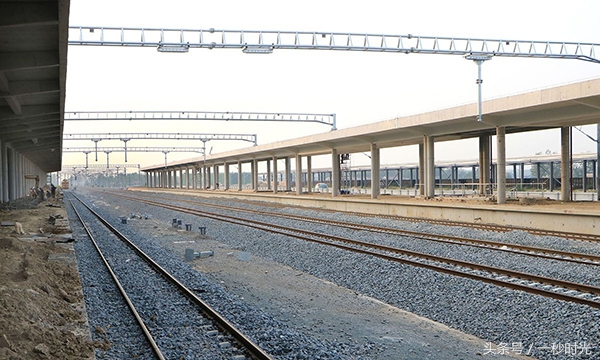 图中的滨海县站位于江苏盐城滨海县,是连盐铁路的一个站点,也是连盐
