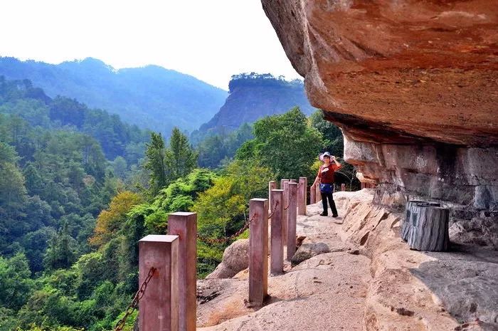 武夷菁华 天游峰,云窝,一线天,虎啸岩等武夷主景区……带您一次玩转