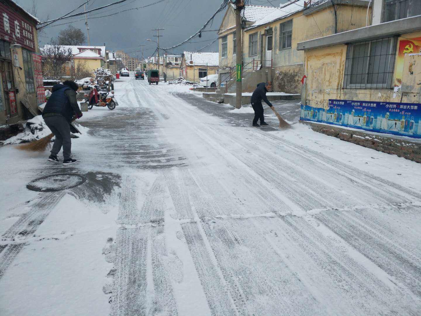 泊于镇开展清雪行动 | 全镇上下齐动员 大雪纷纷情更深