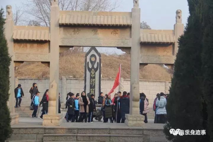 南乐仓颉庙一下子来了500多年轻人,看看他们是谁,都干