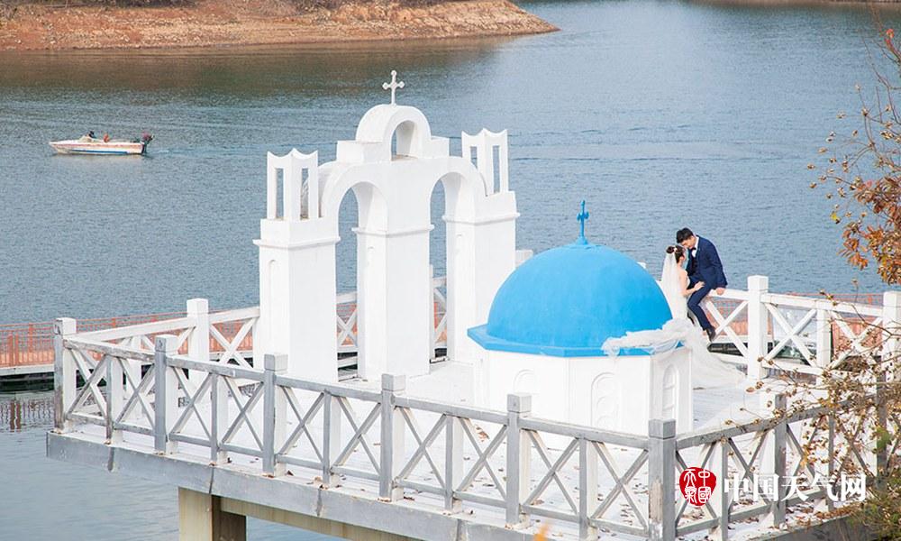 太平湖婚纱照_弥勒太平湖森林公园