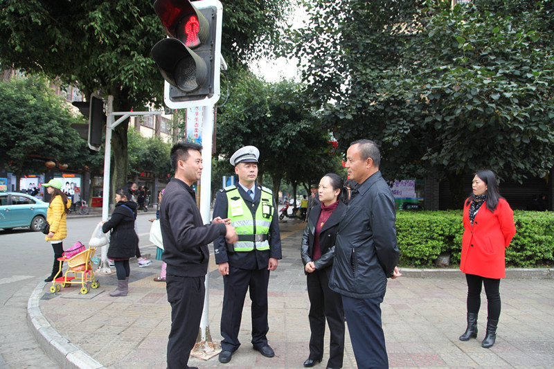 屏边多少人口_屏边大围山图片(3)