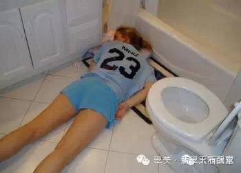 女人喝醉酒后的下场!血淋淋的教训