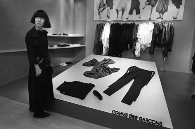 川久保玲(Rei Kawakubo)：十大时尚真相_手机搜狐网