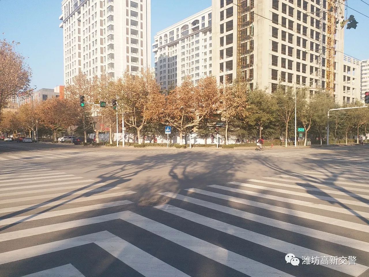 封闭改造增加监控潍坊多地道路交通设施有变化