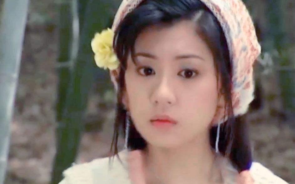 童年女神贾静雯,美人基因强大,见证不同时期的美