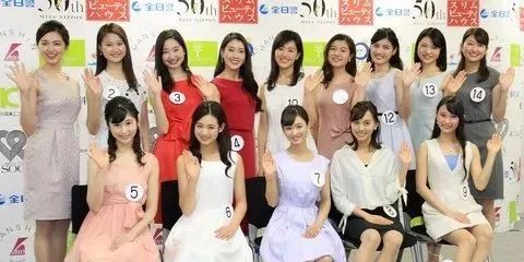 ▼01:佐藤佑香(25岁 公司职员▼02:浦底里沙(21岁 模特▼03:田中香