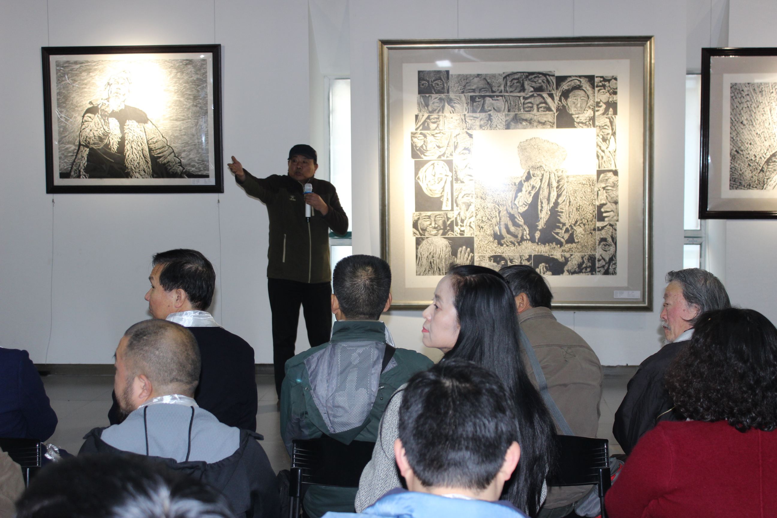 我国知名版画艺术家张伟元版画艺术展在新乡市开幕 150幅作品致敬西藏