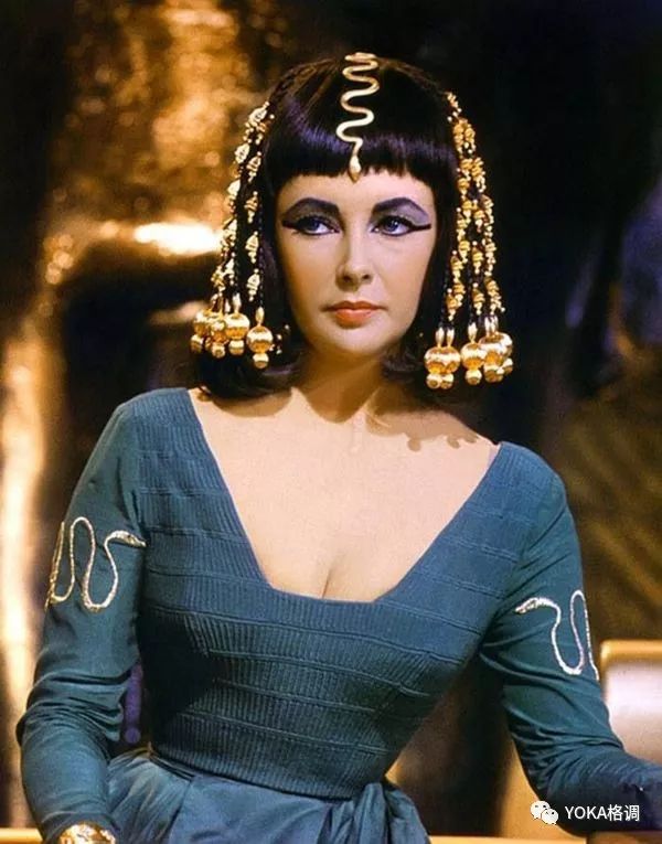 伊丽莎白·泰勒出演《埃及艳后》,图片来自pinterest.