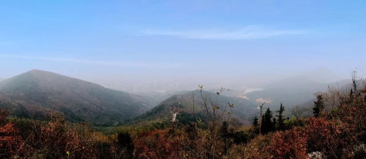 西眺长江北有群山拱卫,南望极目平野位于县城东南当涂大青山(图:婷鎏