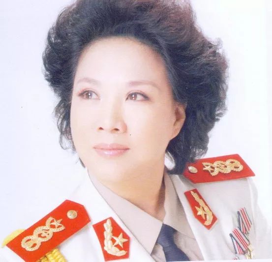 中国唯一女将军歌唱家,总政国宝级演员,她是真正的大师级艺术家!