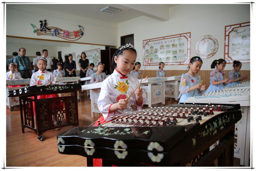 扬琴培训中心特色陶艺教学基地校园科技馆开心农场"教育是一种生命