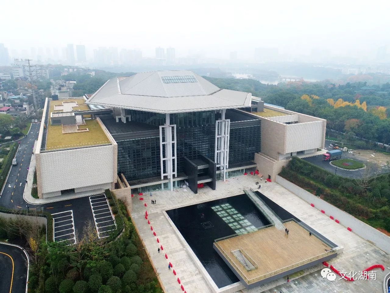 历史 正文今年11月29日,湖南省博物馆新馆开放,改版后的长沙马王堆