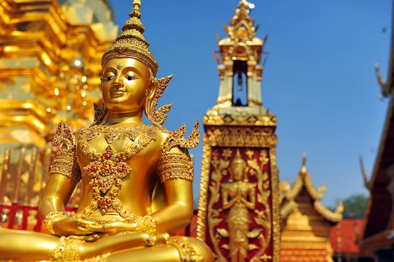 刚从泰国旅行回来,此行最大感触是导游分享了泰国人对佛教的信仰.