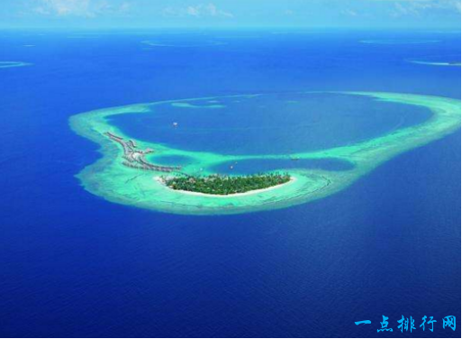亚洲最小的国家 马尔代夫由1200多个小岛组成