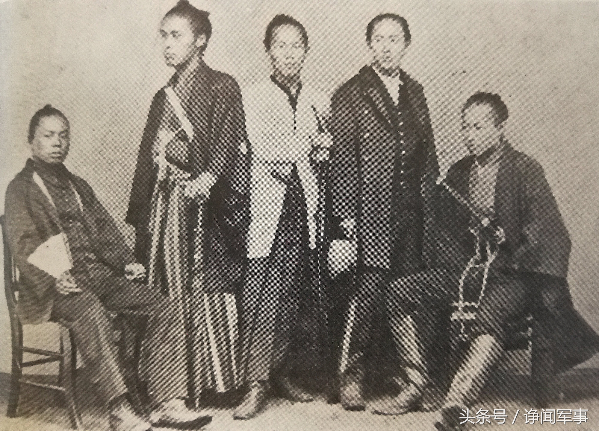 图为戊辰中北海道所成立虾夷共和国后,榎本武扬率领的幕府