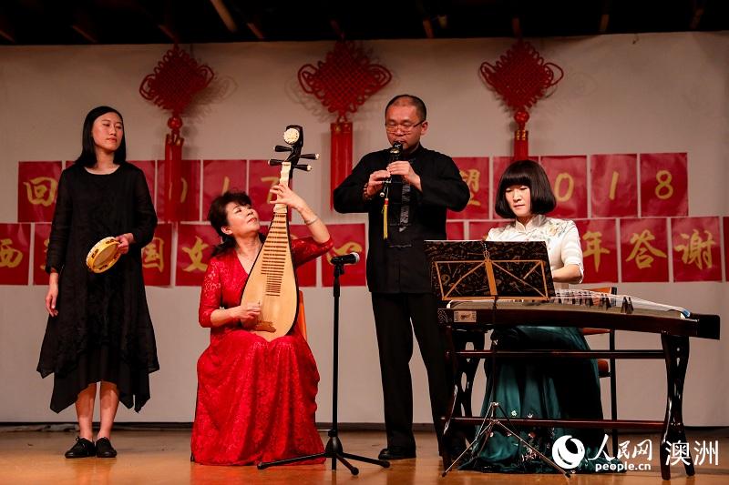 维大孔子学院选送厦门大学与新西兰音乐学院学生表演的器乐合奏(摄影