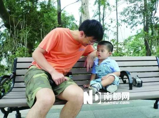 曾經黎姿都給他做配角，卻在事業巔峰退出TVB，把自閉症兒子培養成第一學霸 娛樂 第9張