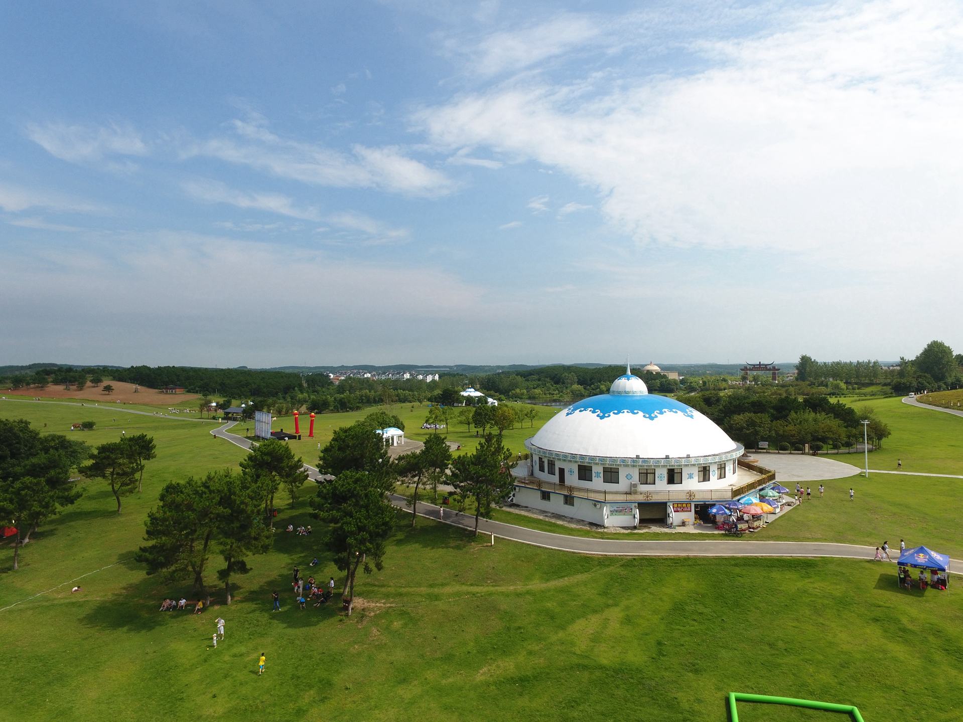 蒙古包里建风筝博物馆,木兰草原又玩尖板眼