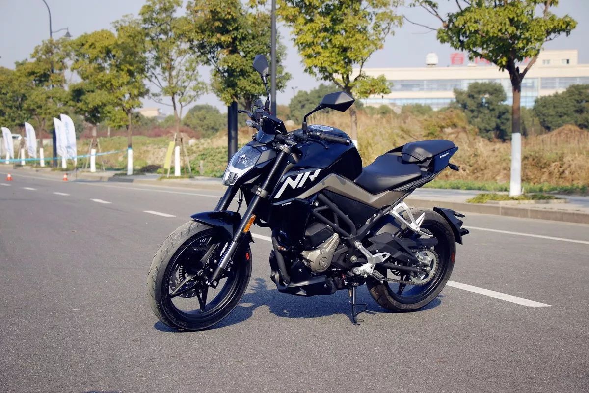 震撼:首款国产v型双缸1000cc大排量摩托车现身!民族骄傲