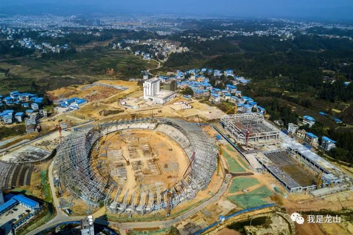 该片区是龙山县华塘新区建设的核心区,也是龙凤示范区城市建设的