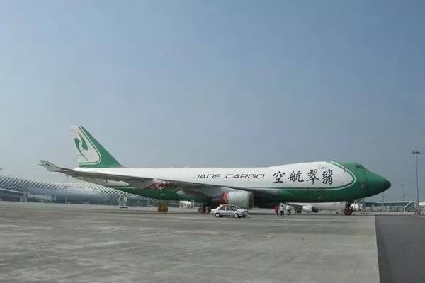 顺丰双十二签收两架波音747翡翠航空第三架747再度拍卖