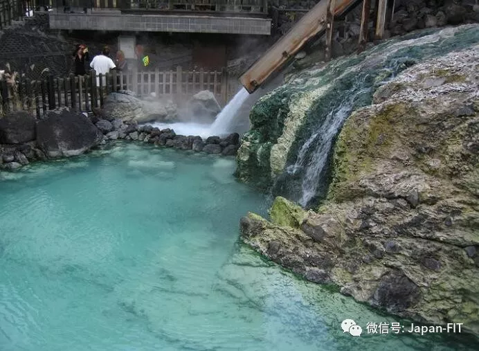 草津温泉,位于距离东京首都圈的群马县,一日游和周末旅行能都过去.