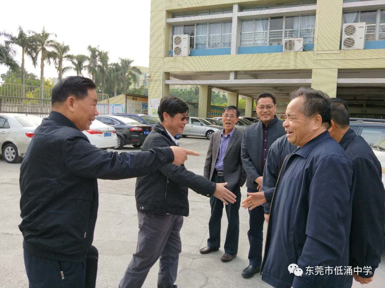 在东莞市关工委主任刘树基,市关工委副主任莫满群,镇关工委主任熊才安