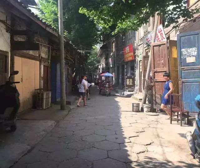 大东街人口_韶关百年东街图片(2)