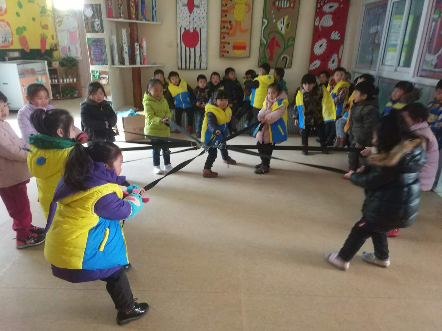 幼儿园情商游戏特色课程 孩子的改变不只一点点 返回搜