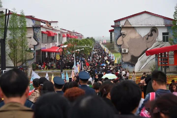 南县罗文村成为湖南省首个花海国际涂鸦艺术村