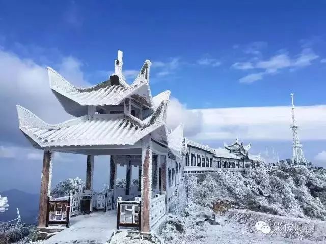 冬天的九仙山,堪称"人间仙境,温度保持在-5-0℃左右徘徊,遇到下雪