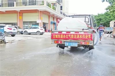 云浮这个人自制洒水车,用实际行动守护"云浮蓝"