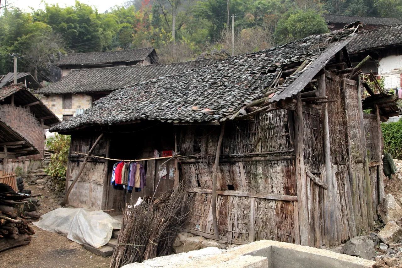 长顺县有多少人口_就算大雨让这座城市颠倒,公司照样算你迟到 成都今早 看海(3)