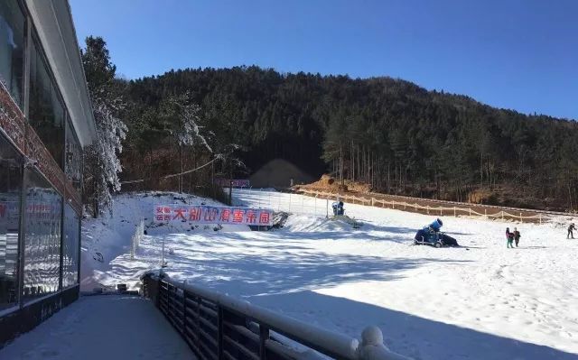 大别山厉害了安徽首家高山滑雪场16日盛大开园啦