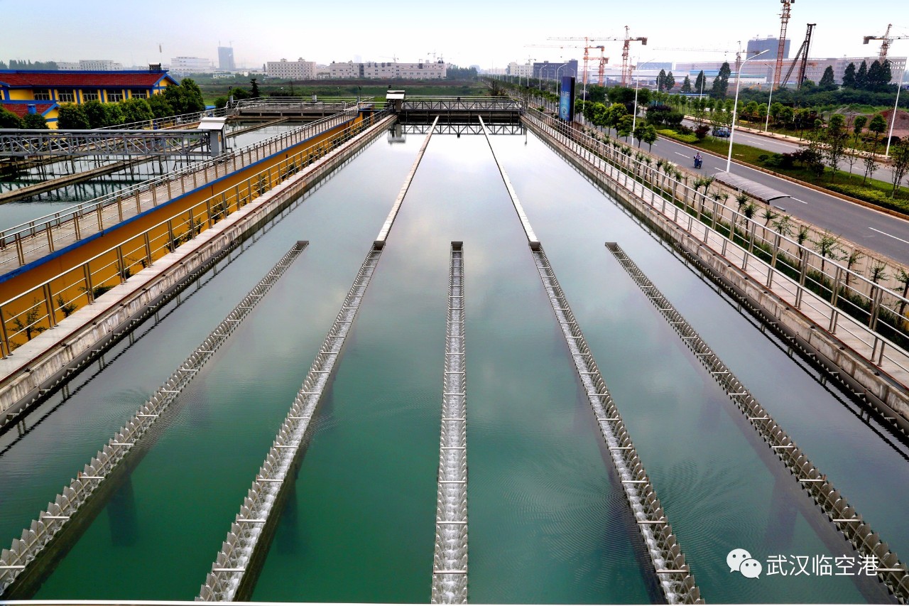 走马岭水厂工艺先进的平流沉淀池.图片来源:区自来水公司