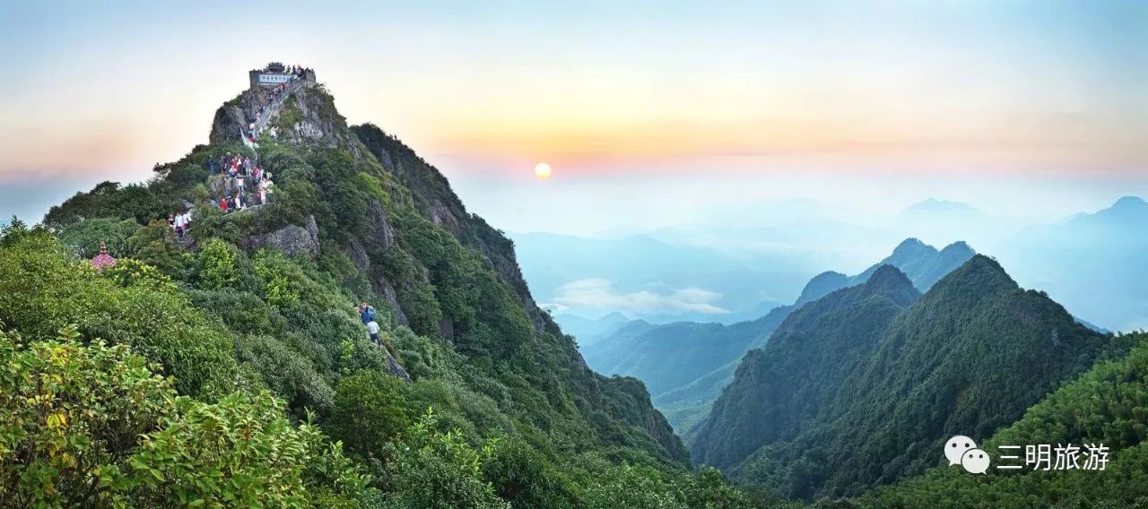 视频奉上~~ 蓬莱山顶看日出,九阜山里品清泉,枕头山上观云海,罗汉