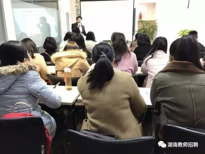 冷水江招聘_关注 冷水江 现场招聘会昨日开启,三天提供就业岗位5000余个(3)